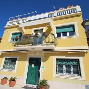 https://casa-giulia-320.hotelitalianriviera.com